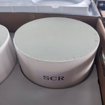 주문 Low Thermal Expansion and High Mechanical Strength Round Cordierite SCR Catalyst for Non-Road Machinery 263*127 온라인 제조