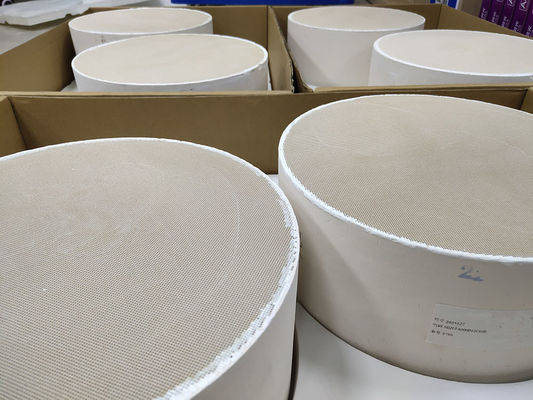 주문 POC 입자 산화 촉매 Scr 촉매 변환 장치 100 cpi 자동 전자 방출 온라인 제조