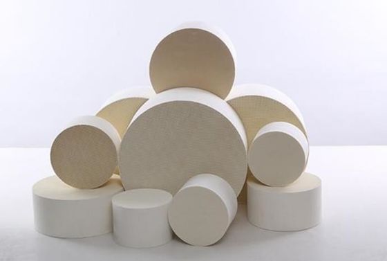 주문 도로 오프로드 차량 기계류 위의 모두에서 마고 Al2O3 SiO2 세라믹 하니캄 촉매 지지체 온라인 제조