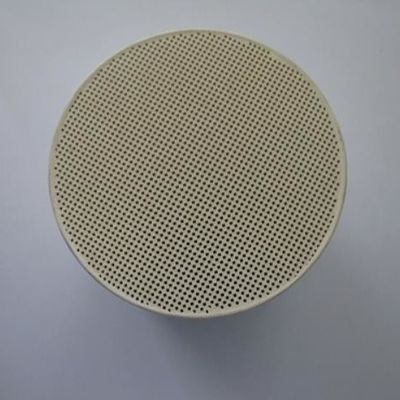 주문 근청석 세라믹 촉매 담체 하니컴 구조 자동차 배출 촉매 온라인 제조