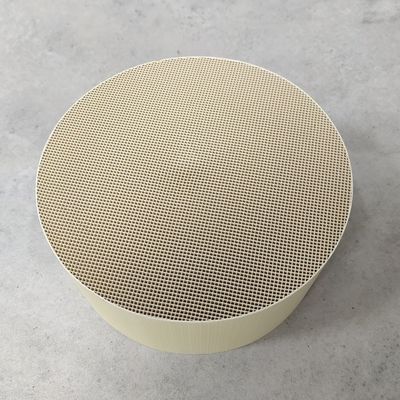 주문 Monolith Ceramic Honeycomb Catalytic Converter Honeycomb Structure Euro 4 5 6 온라인 제조